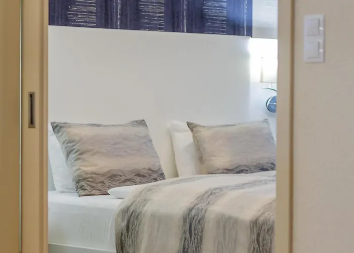 Luxury With Balcony And Sauna Apartamento