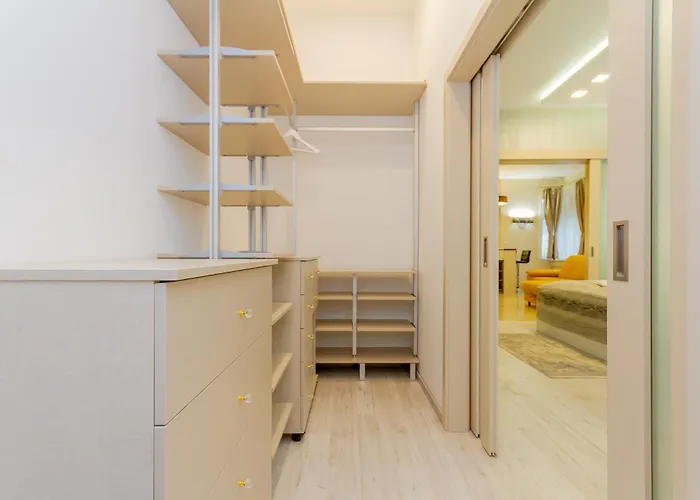 Luxury With Balcony And Sauna *