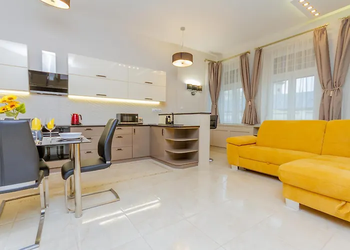 Apartment Luxury With Balcony And Sauna