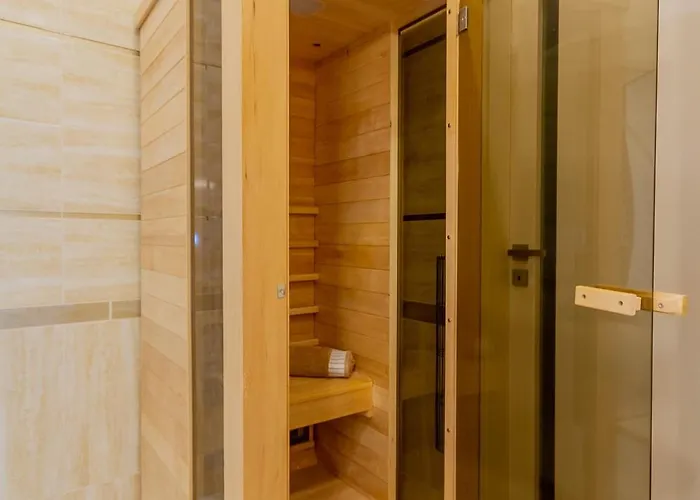Apartment Luxury With Balcony And Sauna