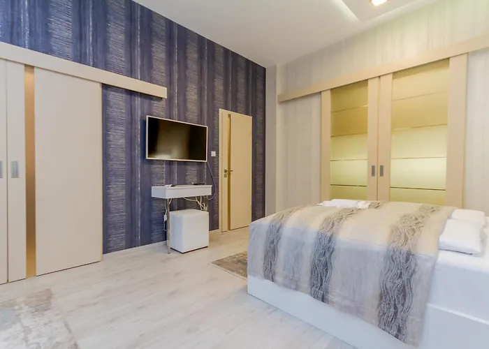 Luxury With Balcony And Sauna *