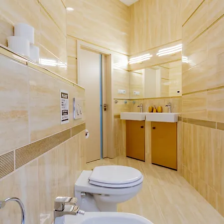 Luxury With Balcony And Sauna *