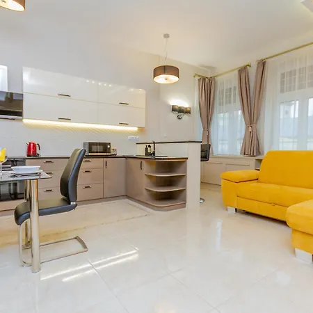 Apartment Luxury With Balcony And Sauna