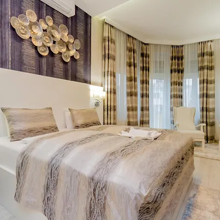 Luxury With Balcony And Sauna * Budapest