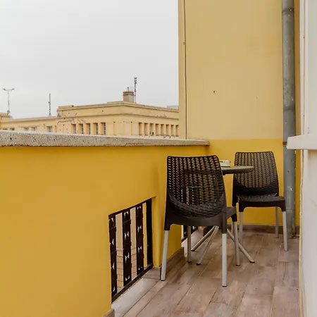 Luxury With Balcony And Sauna Apartment *