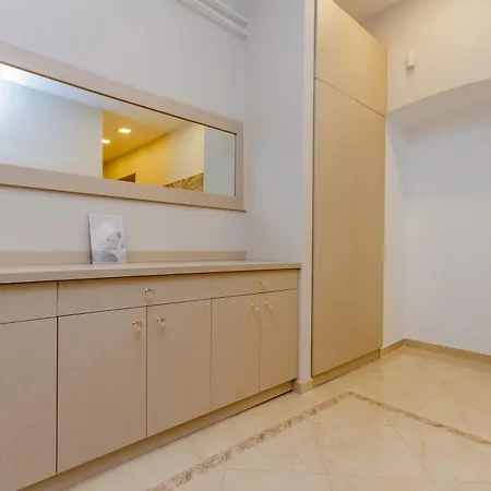 Apartment Luxury With Balcony And Sauna Budapest
