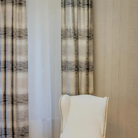 Luxury With Balcony And Sauna Apartment *